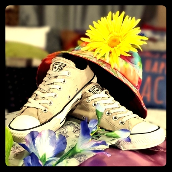 Converse Shoes - 🚫 🚫 NOT FOR SALE 🚫 🚫 Traded